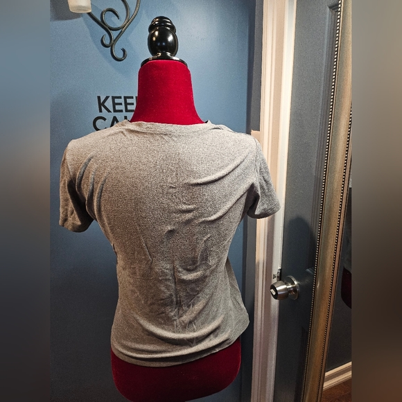 Burberry beaded t-shirt sz small/medium crop - Picture 3 of 3